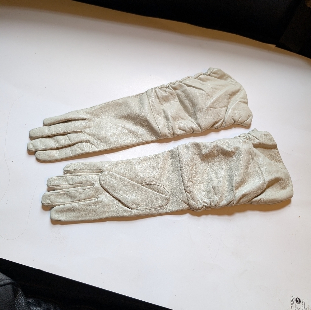 Vintage Elegant Leather Gloves Size 7 In VGUC